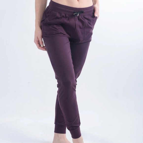 ZYIA Pants - NWT Zyia Active Plum Unwind Jogger, M